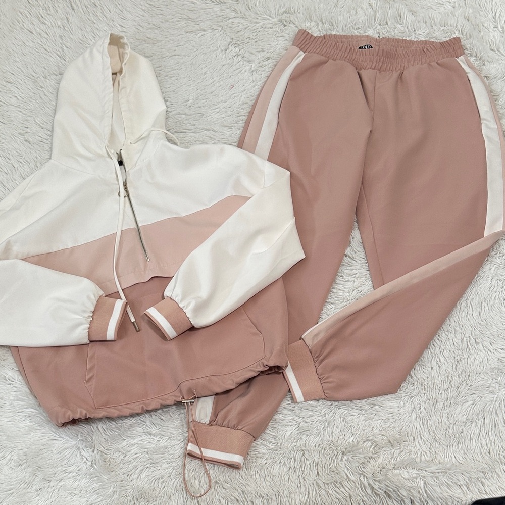 💕 Zara Pullover Jacket & Jogger Pant Set Size S/M